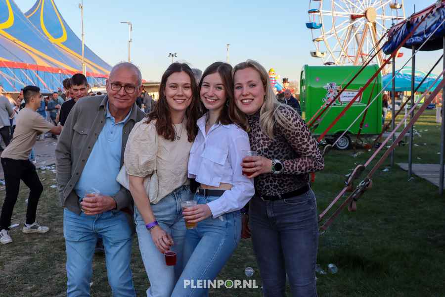 Sfeer Pleinpop Zondag (104)